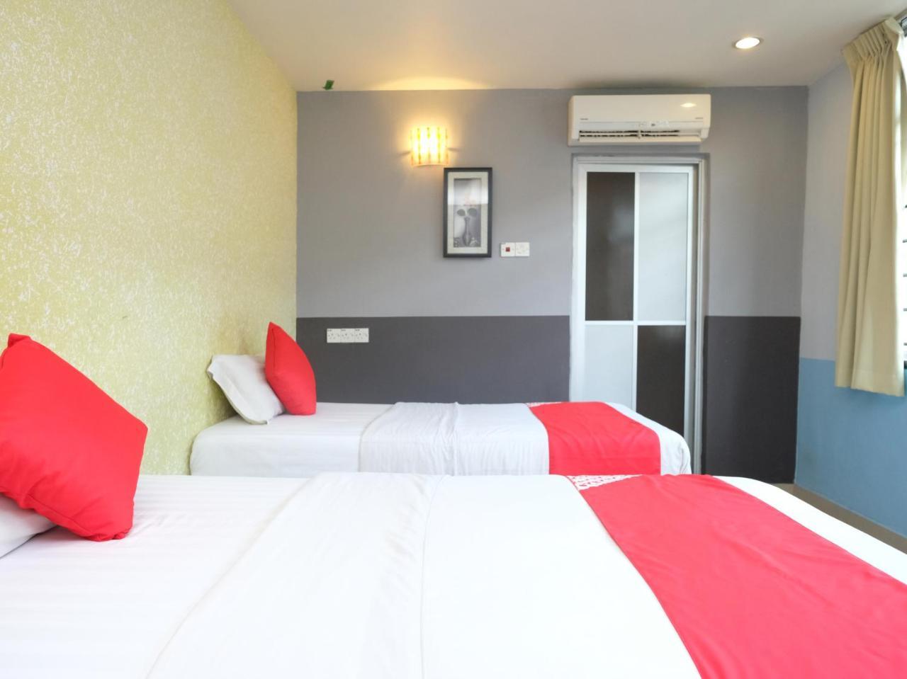 Hotel De' Tees, Masai Utama باسير غونداغ المظهر الخارجي الصورة